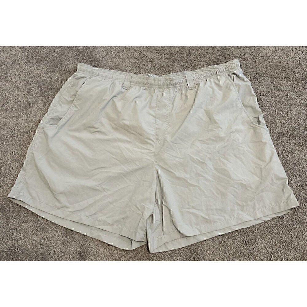 Columbia Cargo Shorts Men's 2XL Beige NWOT Outdoor Hiking Cotton Stretch Casual